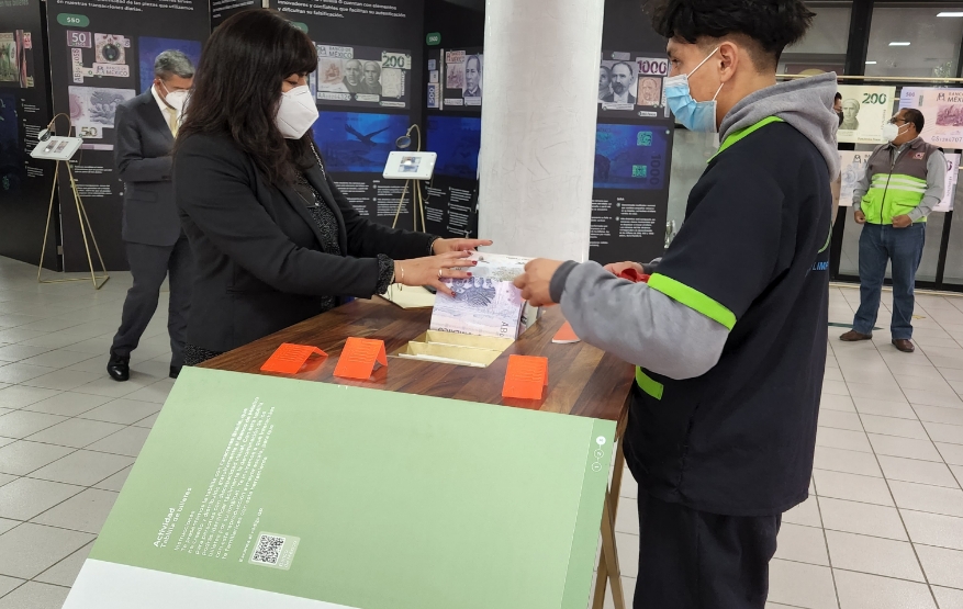 Familia de billetes - Sede IPN