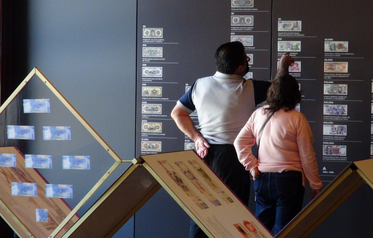 Familia de billetes - Sede IPN